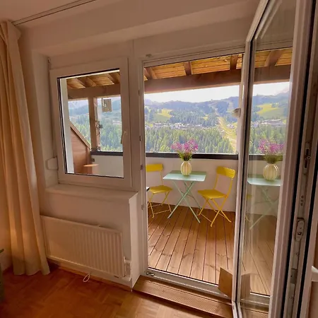 Na Svahu Sonnenalpe Nassfeld 黑马戈尔